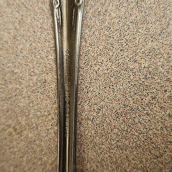 Set of 40- Columbia Stainless Steel Dinner Forks - Picture 4 of 6